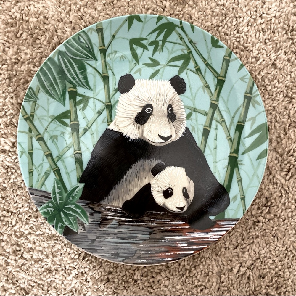 Artmark Crowne Panda mother and baby collectible plate